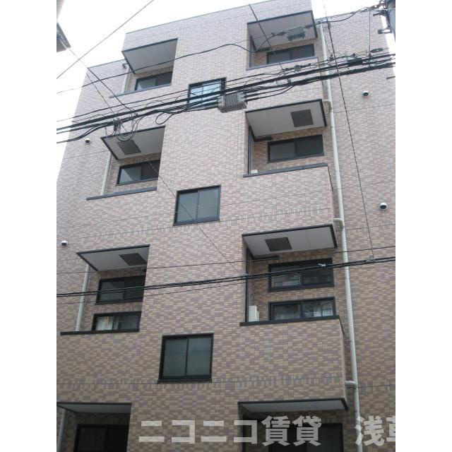 クイーンズコート