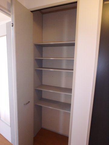 プリマリア南の収納