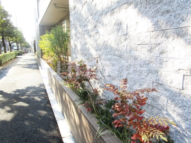 アーバンパーク王子のその他|綺麗に手入れされた植栽！