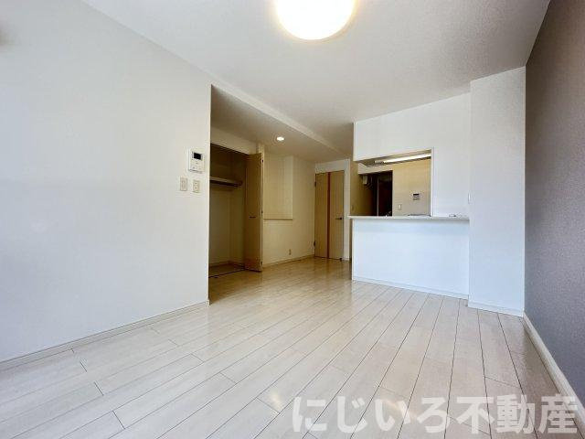 カネイコート日開野Ⅱの居間・リビング