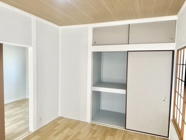 東松山市松葉町3丁目貸家の収納