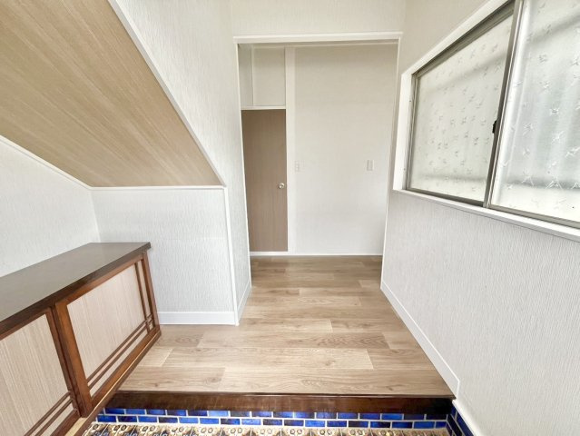 東松山市松葉町3丁目貸家の玄関