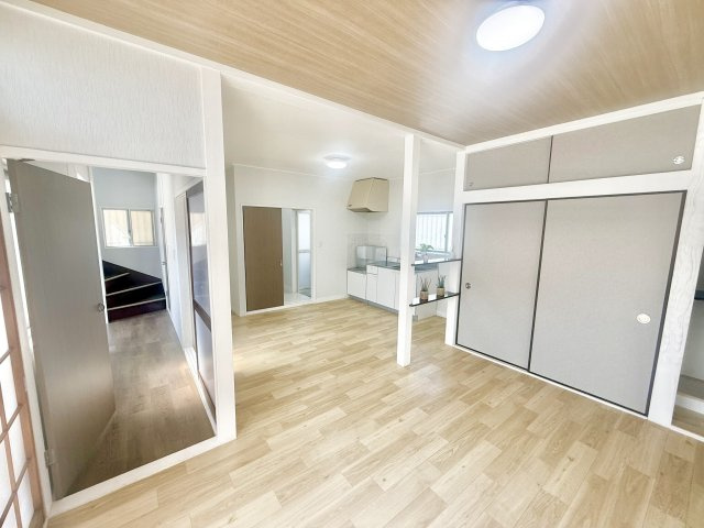 東松山市松葉町3丁目貸家の居間・リビング