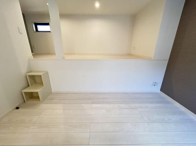 ＣＢ桶川駅前アルデの居間・リビング