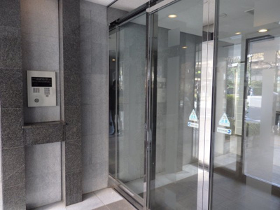 【エントランス】 | ラコント新宿セントラルパークアパートメント