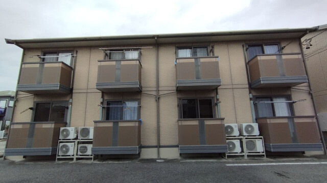 オワゾーモンターニュの外観