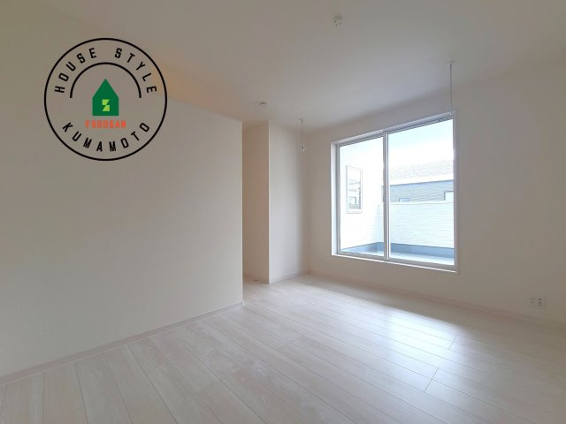 熊本市南区八分字町第4-1棟（1号棟）の内観：施工例|主寝室には収納力に優れたクローゼットがありますので、お部屋もすっきり片付きます。