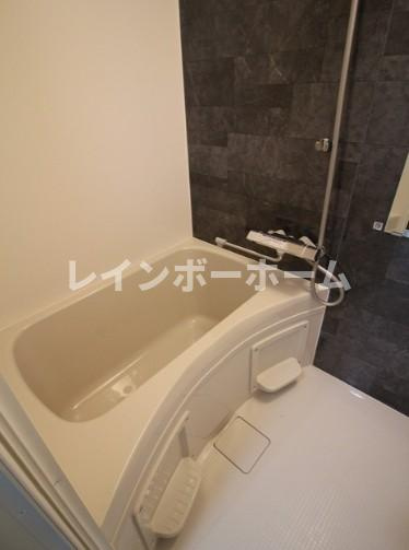 エクセラン東立石の浴室