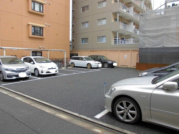 D-Room Stay 両国の駐車場