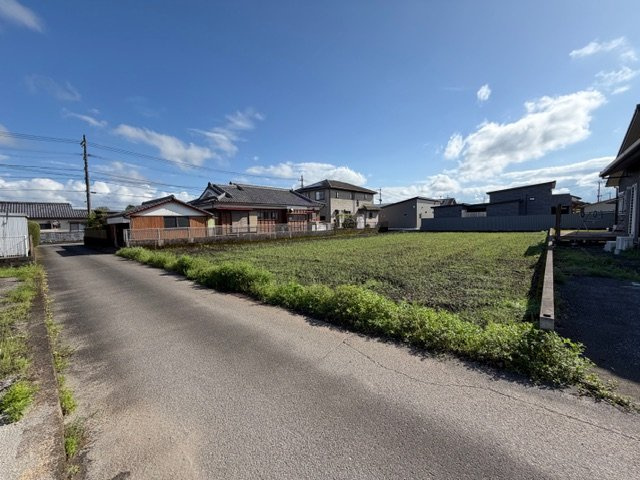 都城市上水流町の売地の前面道路含む現地写真