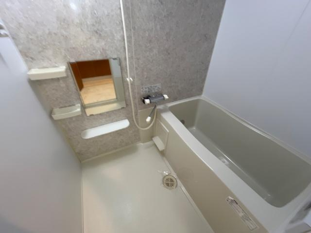 グリーンステージの浴室|バス