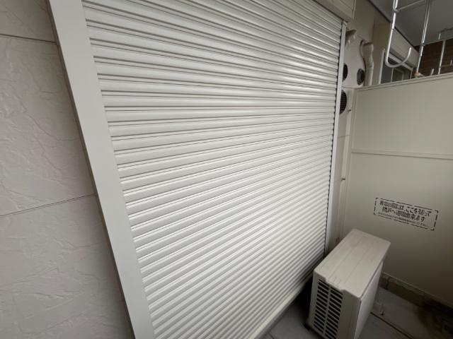 グリーンステージの内装|シャッター