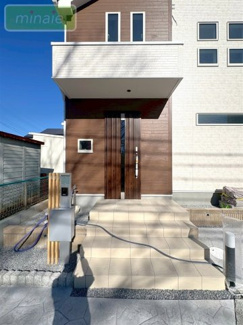 【玄関】 | 小学校7分　コンビニ６分　６m道路　清水口　1号棟 | 現地（2026.02.03撮影）