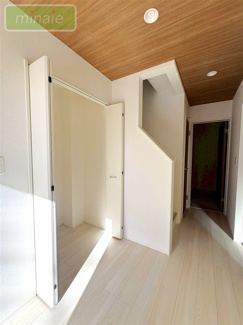 【外観】 | 小学校7分　コンビニ６分　６m道路　清水口　1号棟 | 同タイプ