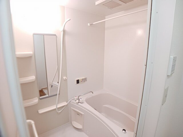 ビッツ真美の浴室