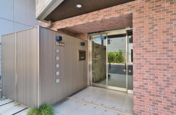 墨田区両国４丁目の賃貸マンションのエントランス