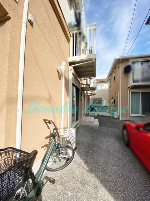 N参番館B棟のエントランス|広々とした共有部分