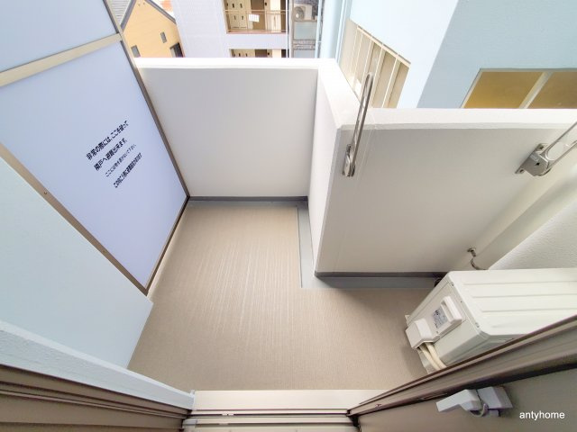 フォーリアライズ難波南レーヴ　仲介手数料無料のバルコニー