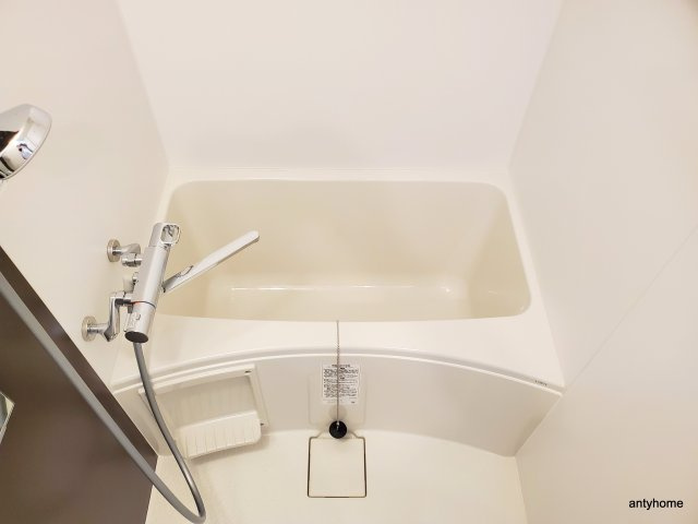 フォーリアライズ難波南レーヴ　仲介手数料無料の浴室