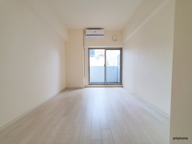 フォーリアライズ難波南レーヴ　仲介手数料無料の居間・リビング