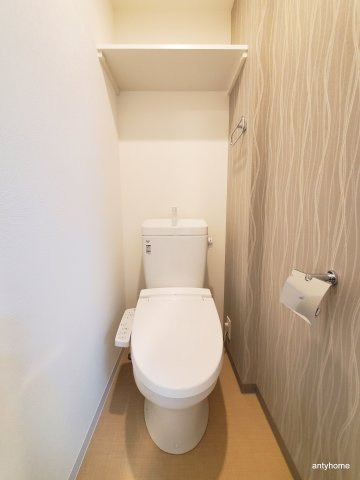 フォーリアライズ難波南レーヴ　仲介手数料無料のトイレ