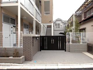 【外観】 | アマランサス | オートロックゲートです。