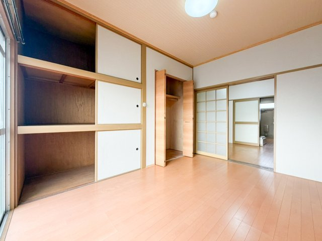 藤栄ハイツの収納|たっぷりとした収納スペースです