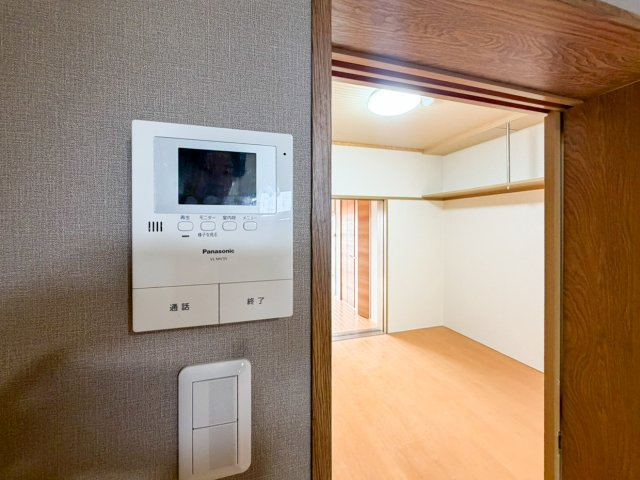 藤栄ハイツのセキュリティ|モニター付きインターフォン