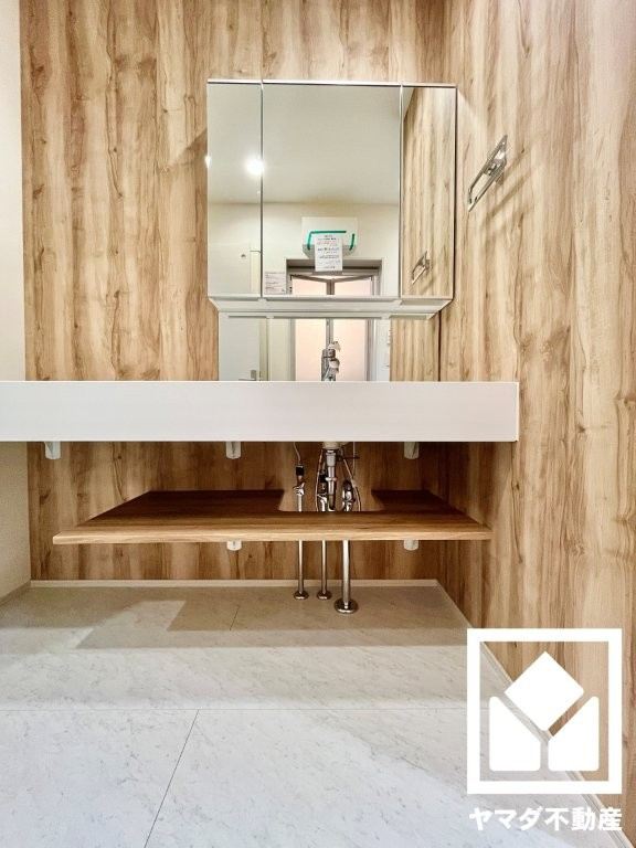 宇治市広野町小根尾　の独立洗面台