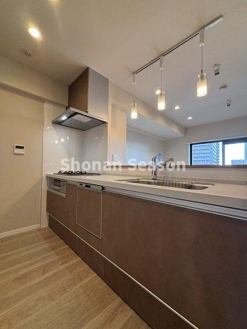 【キッチン】 | ピカピカに生まれ変わったキッチンで毎日の料理時間も楽しみになりそうですね♪