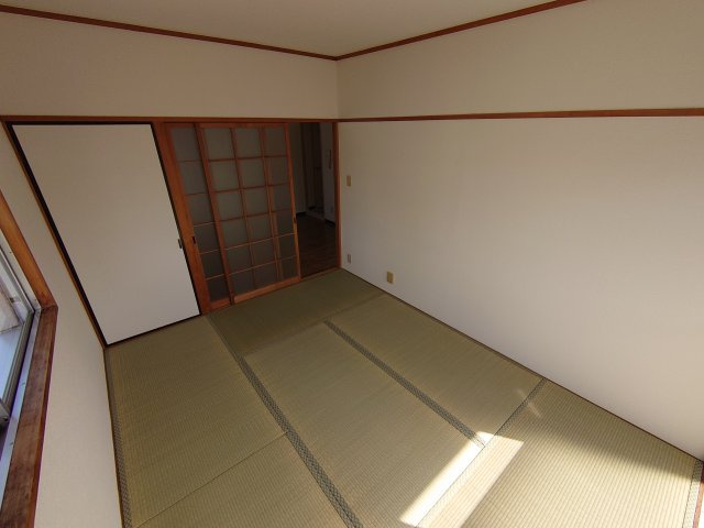【寝室】 | モダンアパートメント神戸宝塚2