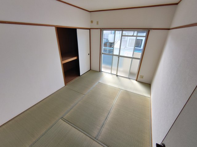 【寝室】 | モダンアパートメント神戸宝塚2