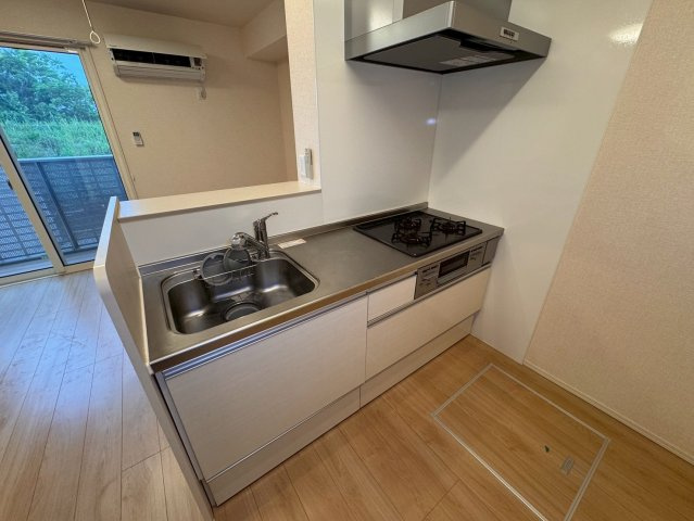 狛江市駒井町３丁目のアパートのキッチン