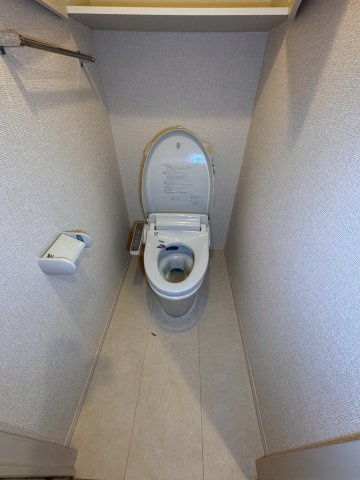 狛江市駒井町３丁目のアパートのトイレ