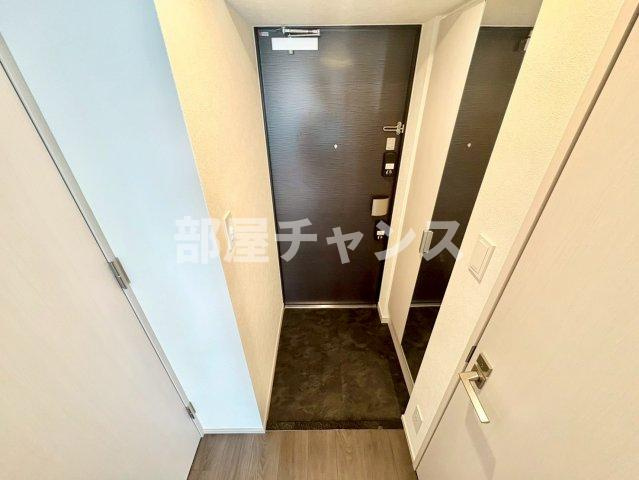 プレサンス太閤通駅前デュプルの玄関
