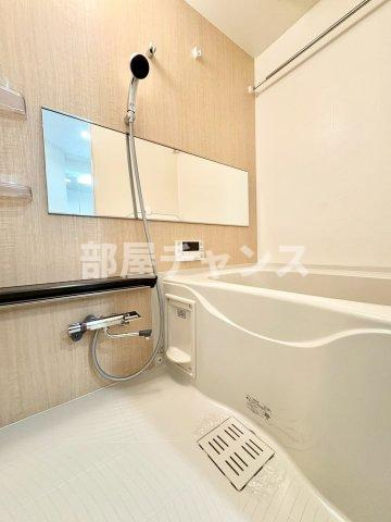 プレサンス太閤通駅前デュプルの浴室