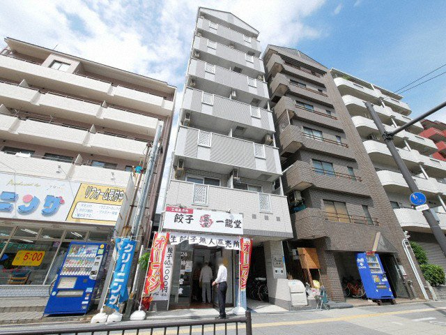 エスコート桑津の外観