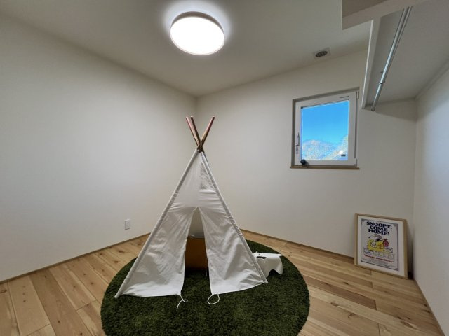 人吉市東間下町　建売住宅の洋室