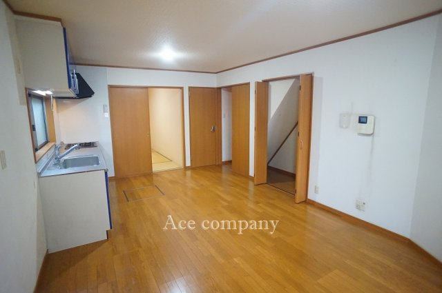 【居間・リビング】 | 東大阪市荒川1丁目 | 【LDK：約13帖】