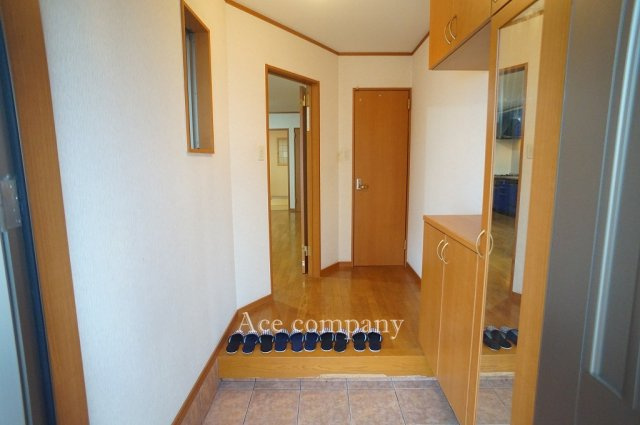 【玄関】 | 東大阪市荒川1丁目 | ミラー付きのシューズボックスあります♪