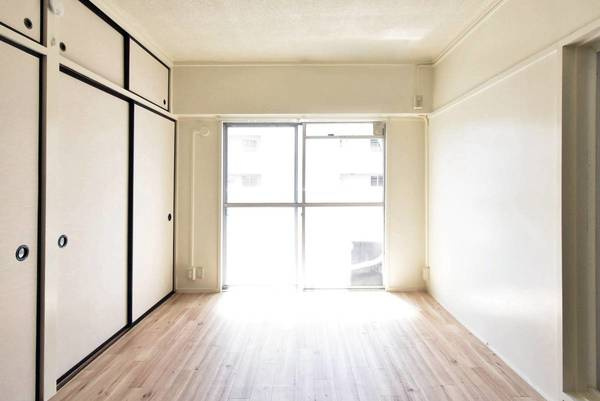 ビレッジハウス小矢部1号棟の居間・リビング|ビレッジハウスの同一物件・同一タイプの間取りの写真です