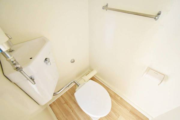 ビレッジハウス小矢部1号棟のトイレ|ビレッジハウスの同一物件・同一タイプの間取りの写真です