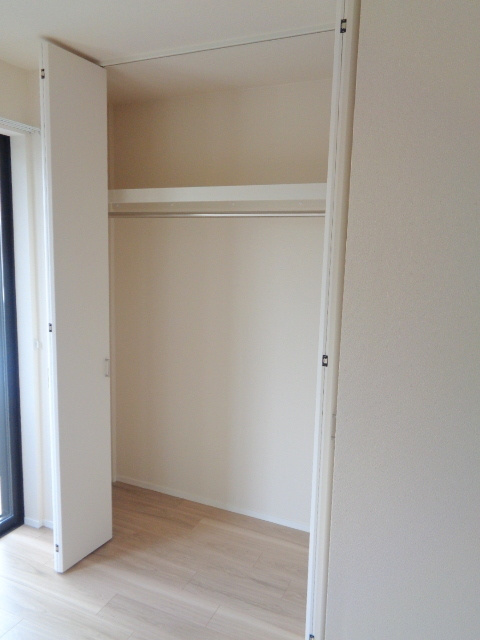 Ｏｎｅｔｔの収納|天井までの高さのあるクローゼット