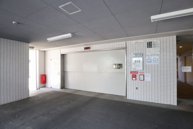 サヴォイザ・セントラルガーデン　９階のその他共用部分