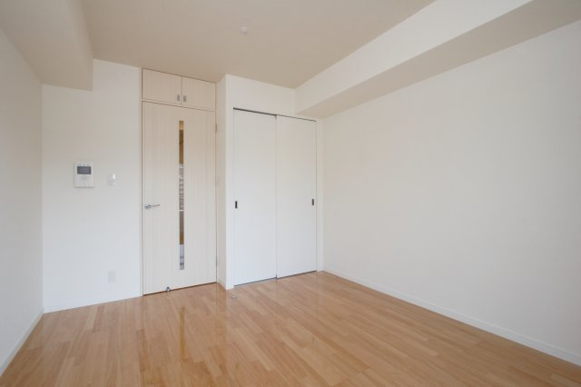 サヴォイザ・セントラルガーデン　９階の居間・リビング|別号室の写真です。現状優先になります。