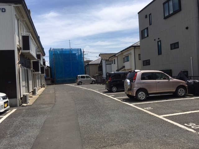 カトレアハイツの駐車場