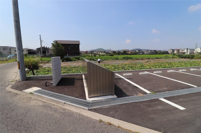OCTO Casa OmachiⅡの駐車場