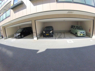 【駐車場】