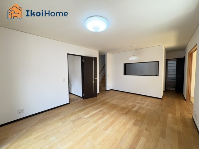 神戸市西区大津和2丁目　中古戸建の居間・リビング|【ホームページに現地動画掲載中】●年中無休：当日予約可●広々LDK！家族団欒の時間をお過ごし頂けます