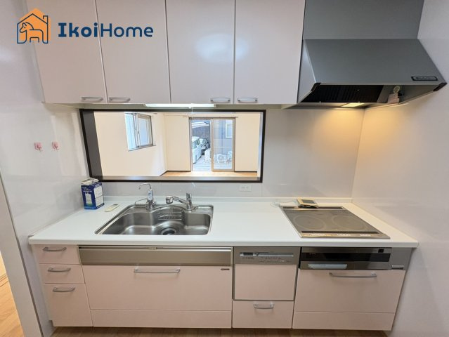 神戸市西区大津和2丁目　中古戸建のキッチン|【ホームページに現地動画掲載中】●年中無休：当日予約可●便利な収納豊富なキッチン！